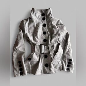 Snap Light Gray Belted Trench Coat with Black Buttons